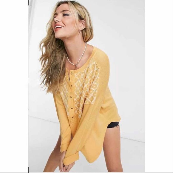 Free People Free Spirt Embroidered Knit Henley Top Peach Fuzz XS - Picture 2 of 14